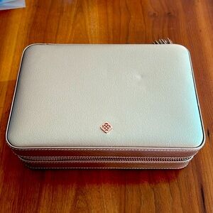 Kendra Scott Jewelry Box